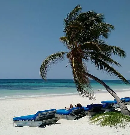 Hemingway Romantic Eco Resort